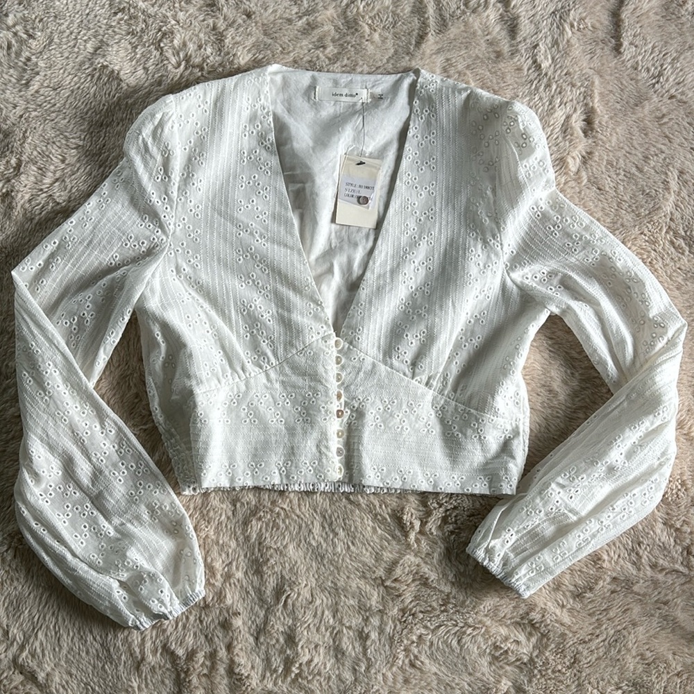 NWT item ditto eyelet cropped blouse, size large